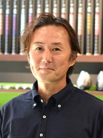 郷間 慎一の写真1